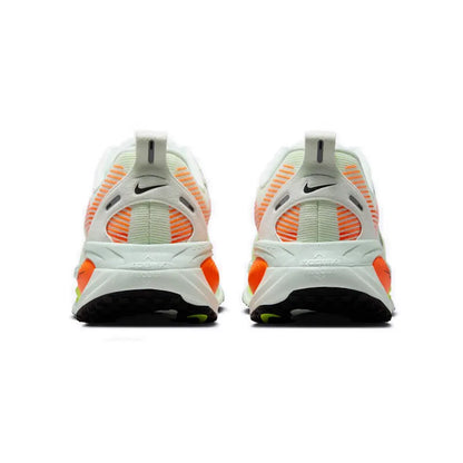 Nike Vomero 18, pehmustettu, tukeva, kevyt, ihanteellinen juoksuun ja kävelyyn, mukavat unisex-juoksukengät HM6803-300