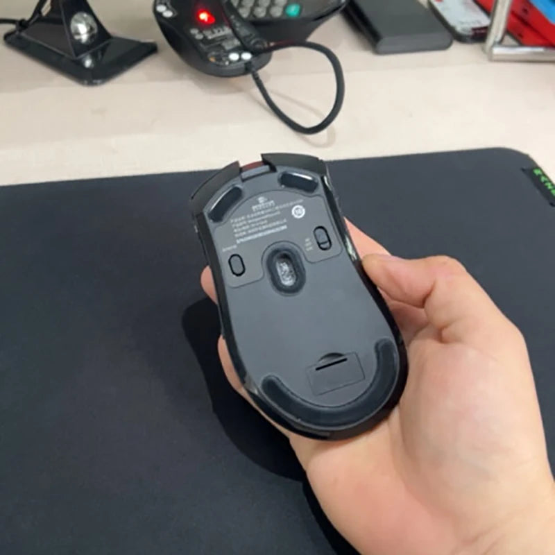 Mouse wireless Metaphyuni Metapanda P1 Pro Max Paw3395L, latență redusă, ușor, pentru e-sports și gaming, ergonomic, cadou pentru gamer PC
