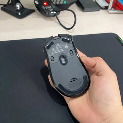 Mouse wireless Metaphyuni Metapanda P1 Pro Max Paw3395L, latență redusă, ușor, pentru e-sports și gaming, ergonomic, cadou pentru gamer PC