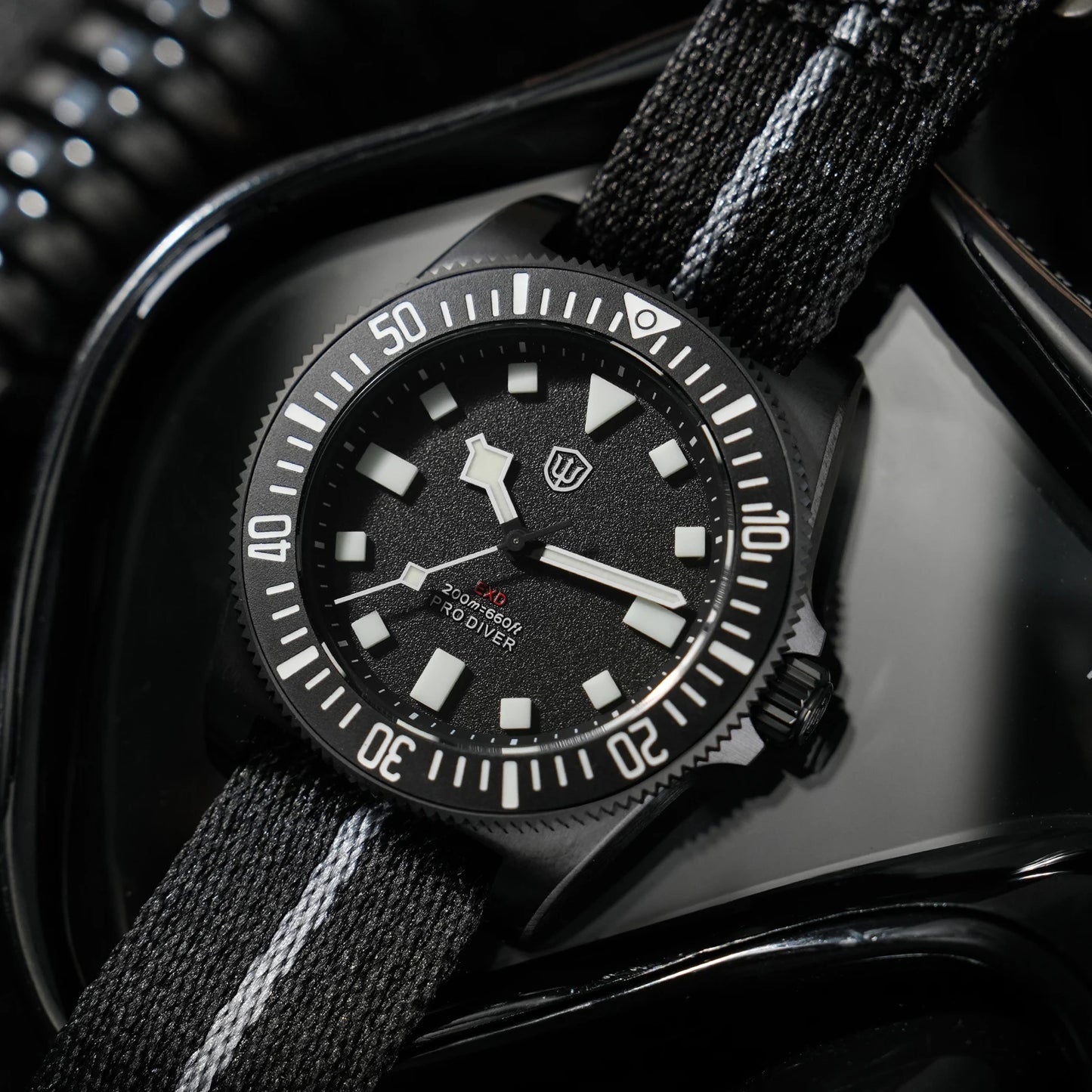 Watchdives EXD 40Mm Titanium Dive Watch Man VH31 Sweep Quartz Watches 200 Waterproof Ar Sapphire BGW9 Luminous 316L Wristwatch