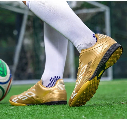 Nouvelles chaussures de football pour hommes, chaussures d'entraînement, baskets de match, chaussures de football pour terrain en herbe, chaussures de sport professionnelles antidérapantes, ultra-légères, unisexes.