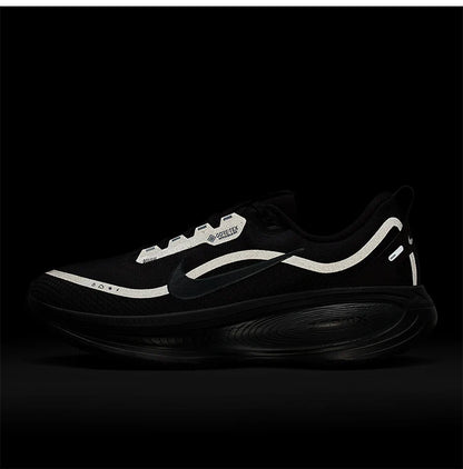 Nike Originals Vomero 18 slitstarka låga löparskor för herr HQ7001-001