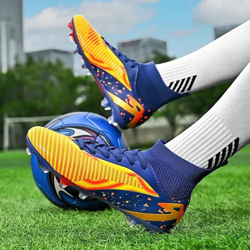 Nouvelles chaussures de football pour hommes, antidérapantes, pour futsal, à haute cheville, pour intérieur et extérieur, chaussures de sport de haute qualité, bottes de football ultralégères antidérapantes