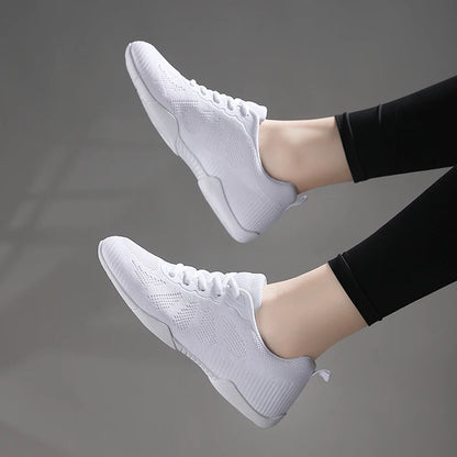 Marwoo Sneakers bianche da cheerleading per ragazze - Scarpe sportive leggere da allenamento, camminata e tennis per bambine e donne - 2316