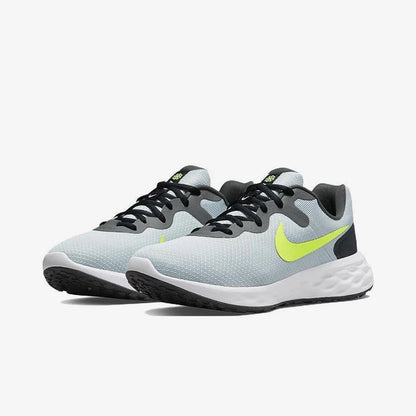 Nike originalni moški športni tekaški čevlji REVOLUTION 6 z blaženjem udarcev DR9882-001