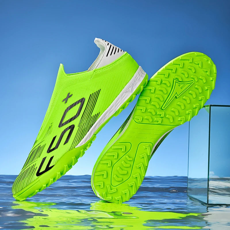 Nouvelles chaussures de football pour hommes, crampons, baskets légères de haute qualité, pour l'entraînement sur gazon, bottes de football très vendues, antidérapantes, mi-hautes, pour l'extérieur.