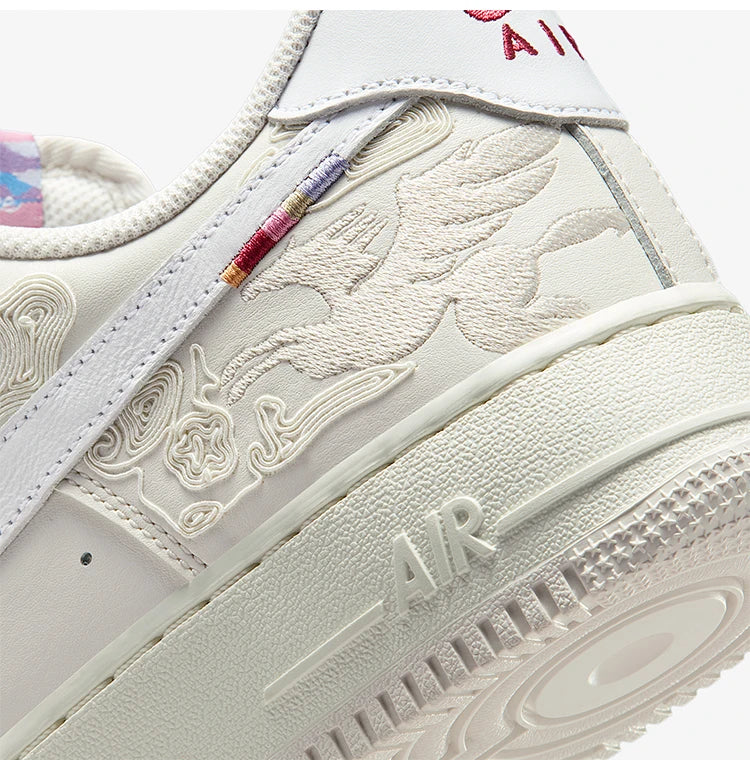Nike originalni moški nizki športni čevlji Air Force 1 z zračno blazino IQ1119-011