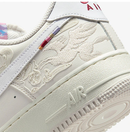 Nike originalni moški nizki športni čevlji Air Force 1 z zračno blazino IQ1119-011