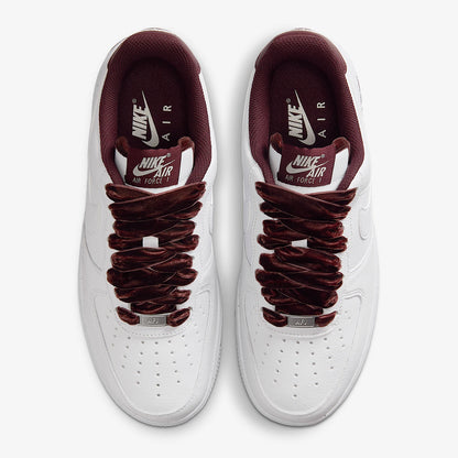 Originální dámské nízké retro lehké volnočasové tenisky Nike Air Force 1 HV4403-600