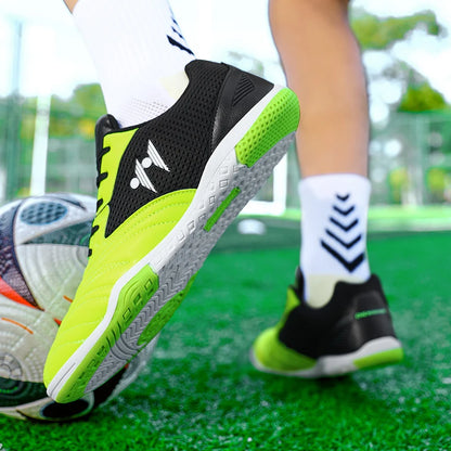 Visokokakovostni novi moški nogometni čevlji za travnato igrišče, visoki futsal čevlji, nogometni čevlji, protizdrsni, za tekme v dvorani in na prostem, najbolje prodajani športni čevlji za zunanjo uporabo