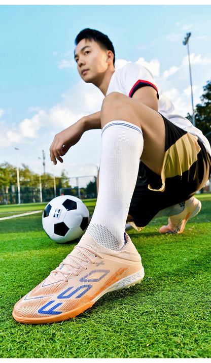 Nuove scarpe da calcio da uomo di alta qualità, tacchetti, scarpe da football, sneakers bestseller indoor per futsal, antiscivolo, da partita su erba, alte, outdoor