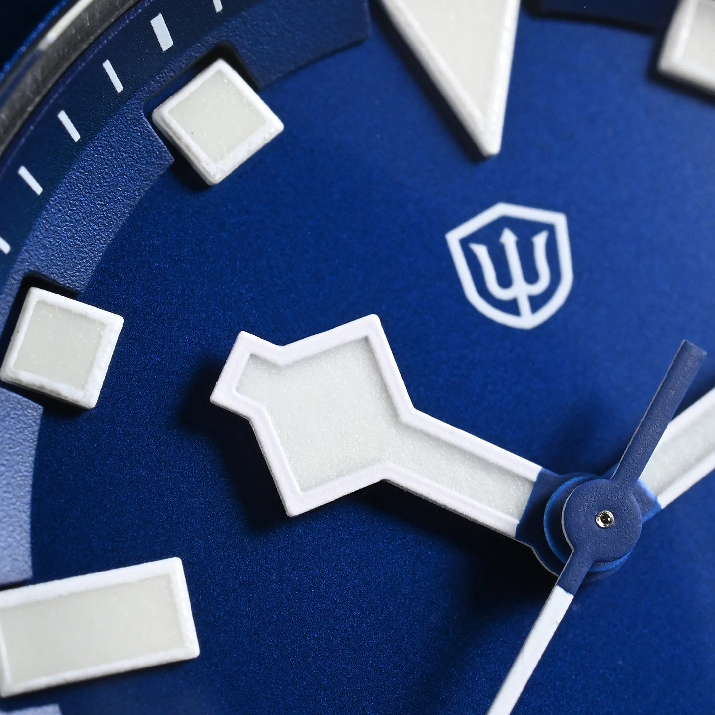 Watchdives WD1969 Pro 38mm Quartz Watch VH31 Sweep Seconds Movement 20Bar Waterproof BGW9 Blue Luminous Sapphire Glass Watches