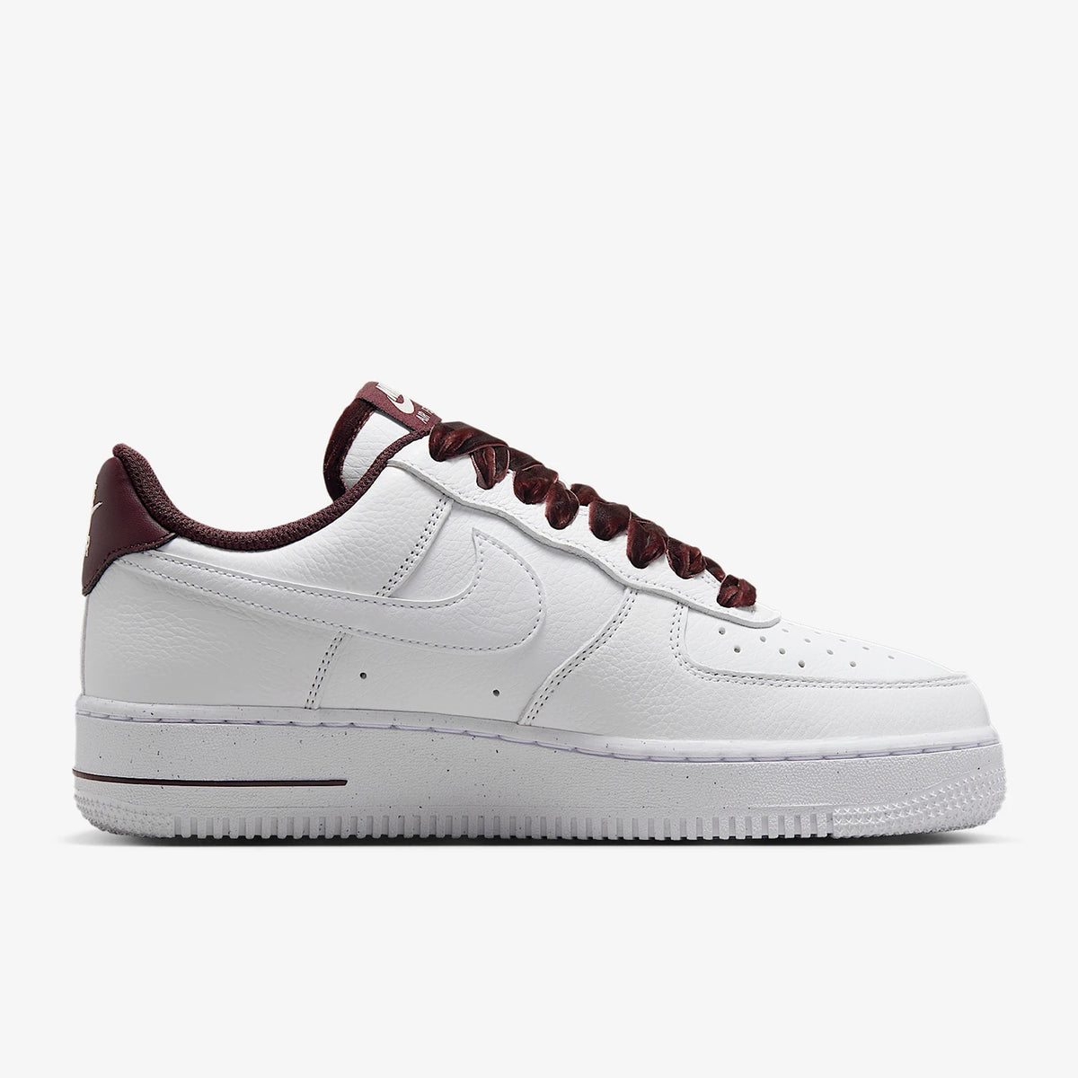 Originální dámské nízké retro lehké volnočasové tenisky Nike Air Force 1 HV4403-600