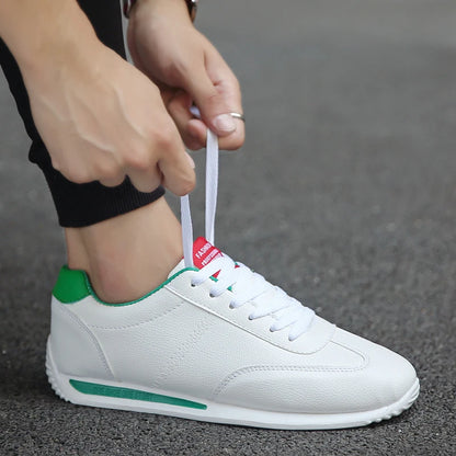 Moški tekaški čevlji, vsakodnevni čevlji, modni superge, mokasini, čevlji za prosti čas, športni čevlji, dihalni čevlji za tek, teniški čevlji, luksuzni čevlji