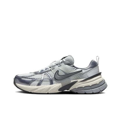 Tekaske copate Nike V2K Run Retro Udobna blaženje in trpežna konstrukcija Unisex vsakdanji casual stil FD0736-003