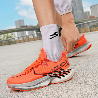 Moški športni čevlji Novi maratonški čevlji za prosti čas Lahki tekaški čevlji Mladinski udobni čevlji z mrežasto oblogo in blaženjem za vadbo na prostem