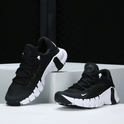 Nike Original Damen Free Metcon 4 Barfuß-Trainingsschuhe, atmungsaktiv und gepolstert, CZ0596-010