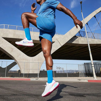 Nike originalni moški tekaški čevlji Invincible 3 ZoomX za tek po cesti DR2615-105