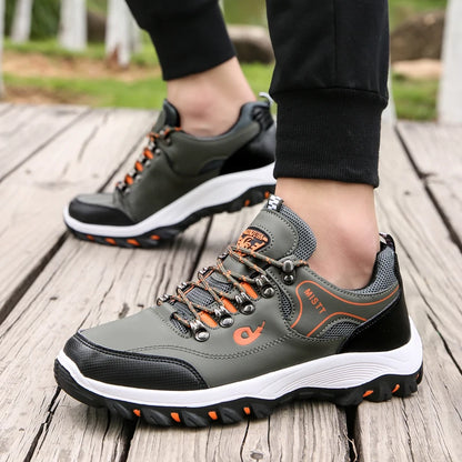Chaussures décontractées pour hommes, baskets d'été respirantes pour la randonnée et la marche, baskets d'extérieur ultralégères en cuir à enfiler pour l'escalade et le trekking 2026