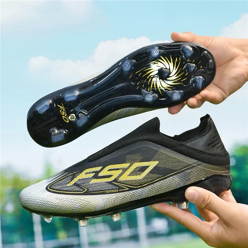 Nouvelles chaussures de football pour hommes, chaussures de futsal antidérapantes pour matchs en extérieur, chaussures de soccer ultralégères, chaussures de sport de haute qualité, chaussures à cheville haute et respira