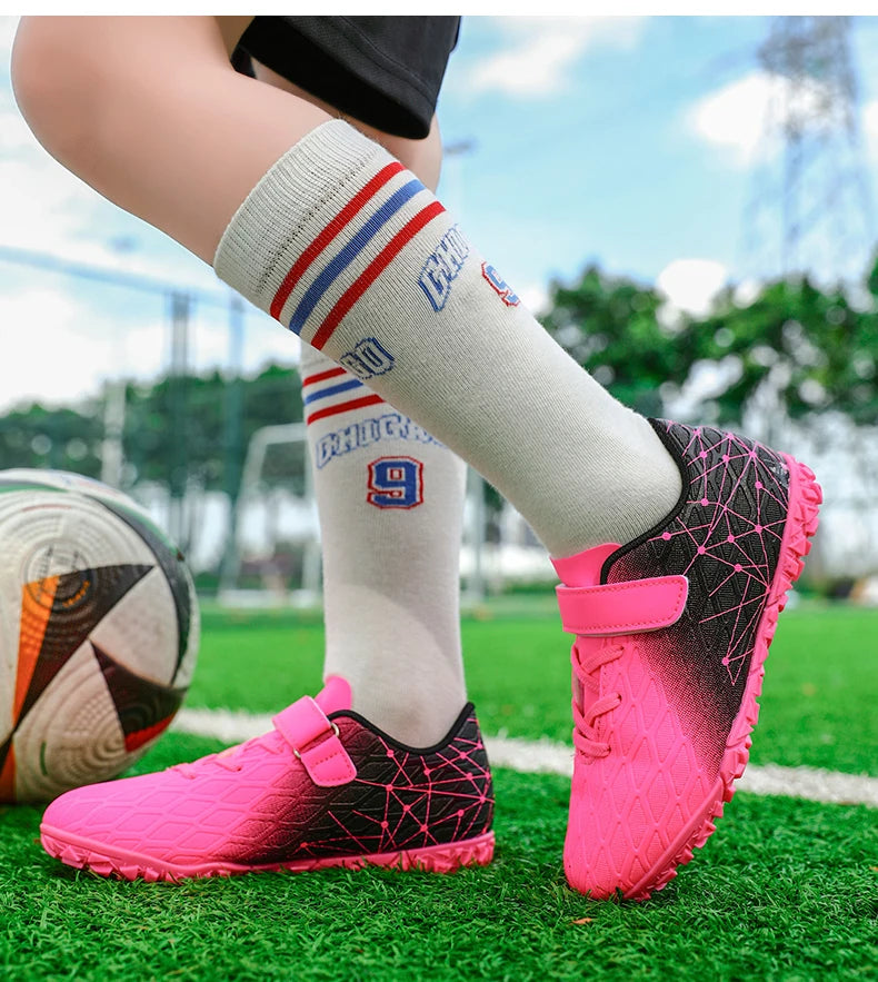 Vyriški futbolo bateliai, mergaičių futbolo bateliai su spygliais, lauko rungtynėms ir treniruotėms skirti sportiniai futbolo bateliai su ilgais spygliais, patogūs, kvėpuojantys, berniukams, neslystantys