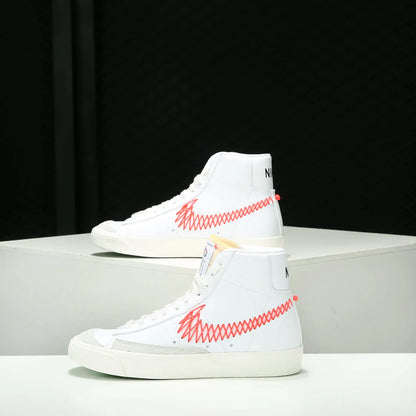 Nike originalni novi moški športni in prosti časni čevlji BLAZER MID'77 VNTG DD8489-161