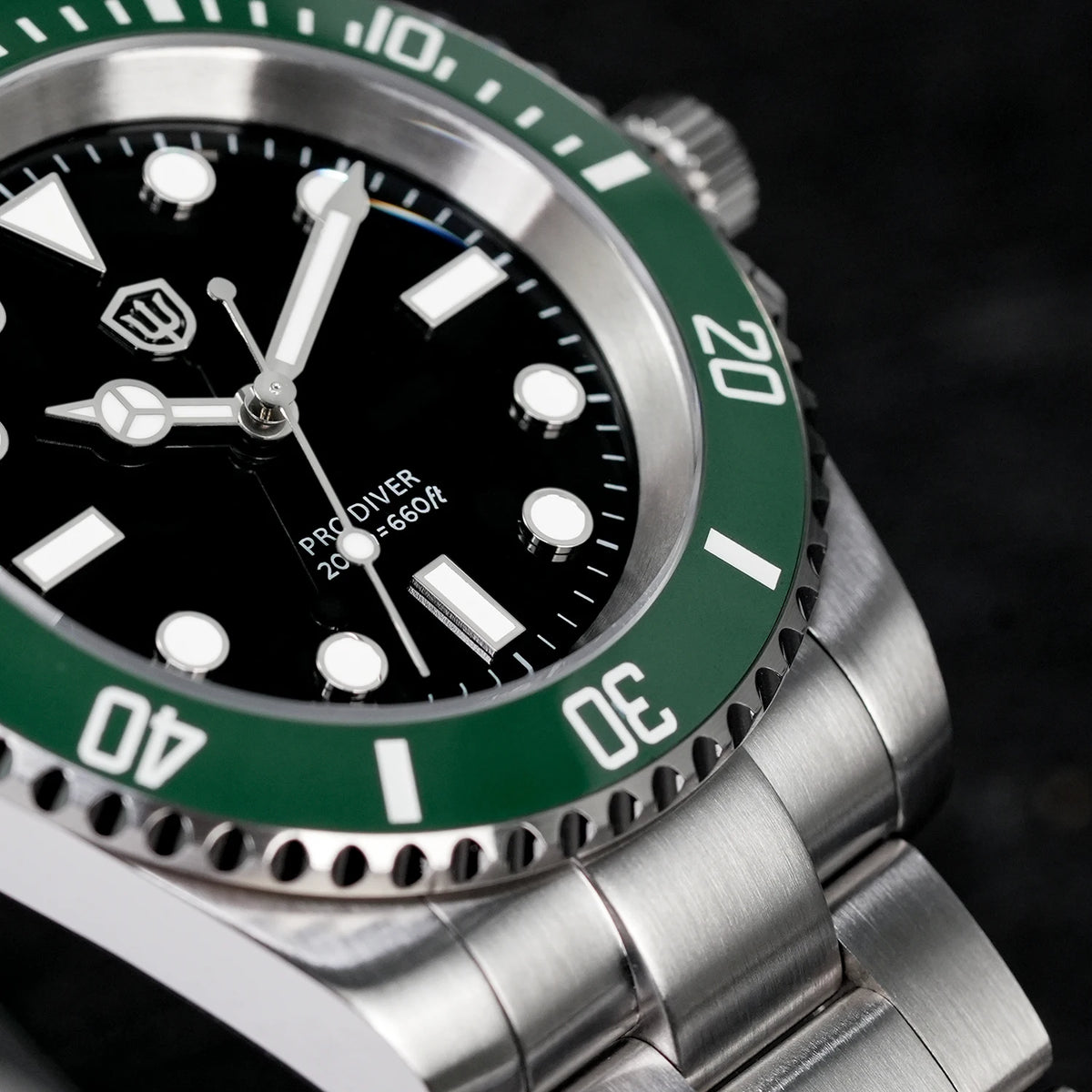 Watchdives WD1680Q V2 Green Dial Quartz Watches VH31 Sweep Second Movement Sapphire 200M Waterproof Stainless Steel Wristwatch