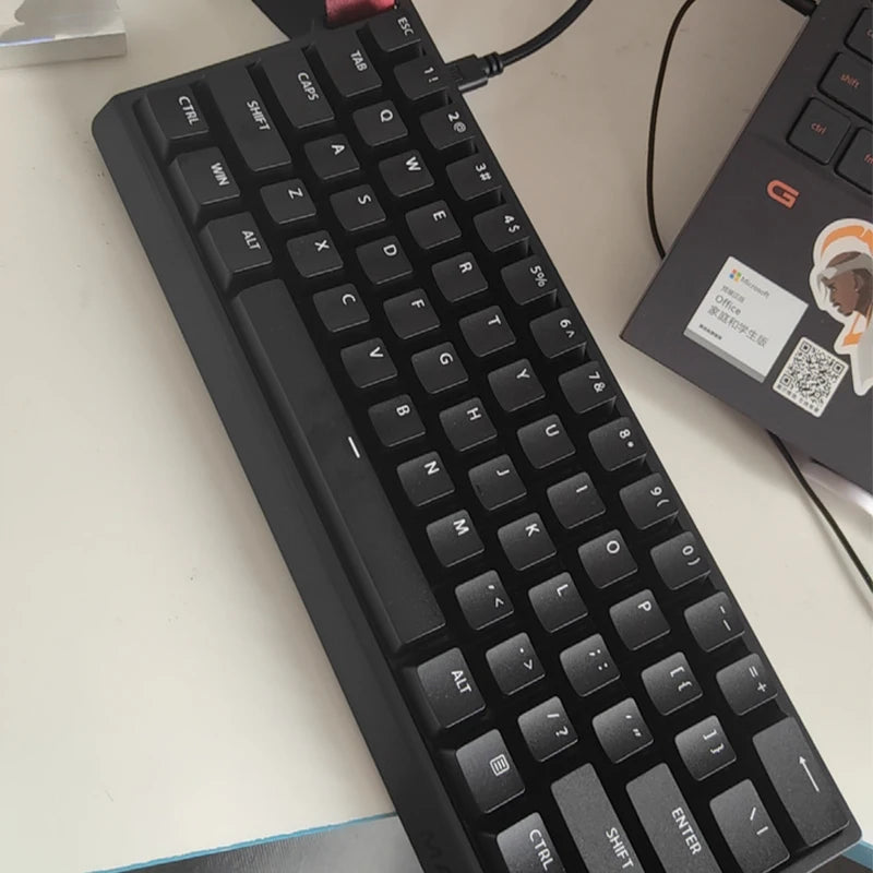 FGG MAD60 Tastiera da Gaming RGB ad Asse Magnetico, dedicata al gioco, Full Key Hot Swap, risposta rapida, tastiera gaming personalizzata entry-level