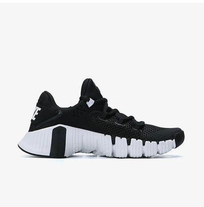 Nike Original Damen Free Metcon 4 Barfuß-Trainingsschuhe, atmungsaktiv und gepolstert, CZ0596-010