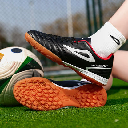 Najbolje prodajani unisex nogometni čevlji za mlade s špicami za umetno travo, protizdrsni, z dihalnim usnjenim zgornjim delom, lahki in trpežni za nogometni trening