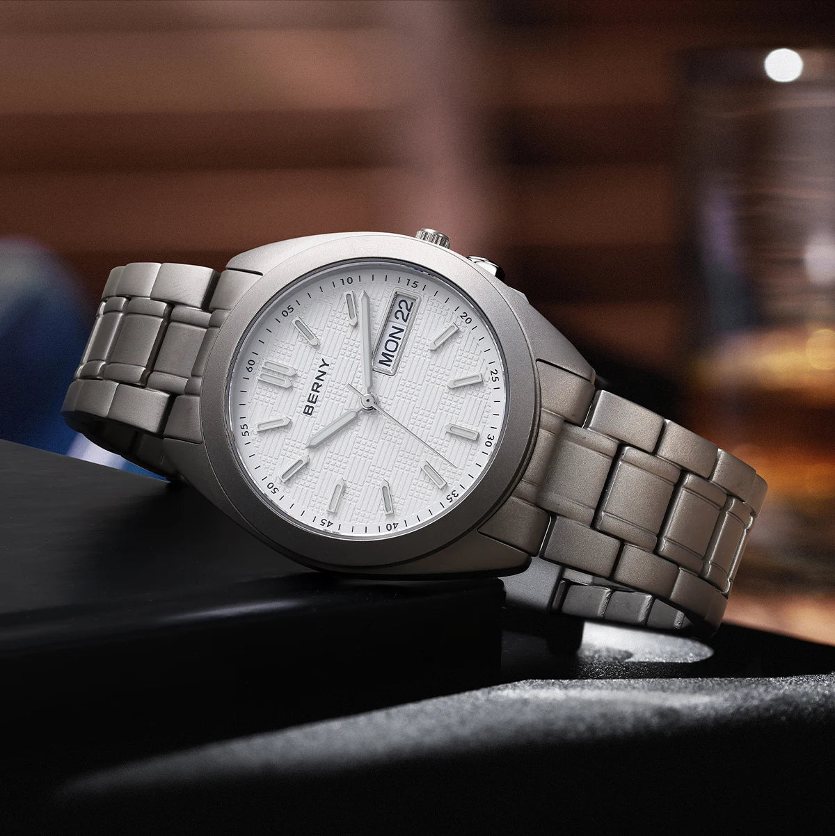 BERNY Full Titanium Men Watch Date Week Quartz Watches Calendar Sapphire Super Luminous 100M Waterproof Lightweight Wristwatch