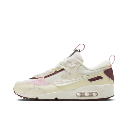 Nike Air Max 90 Classic ženski tekaški copati – protizdrsni, trpežni, lahki, udobni za vsakodnevno nošenje FD4615-111