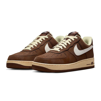 Buty sportowe Nike Air Force 1 '07 – antypoślizgowe, wytrzymałe, amortyzowane, klasyczne, modne, codzienne buty do skateboardingu FZ3592-259