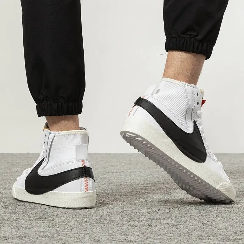 NIKE Blazer Mid moški športni čevlji z visokim zgornjim delom za košarko DD3111-100