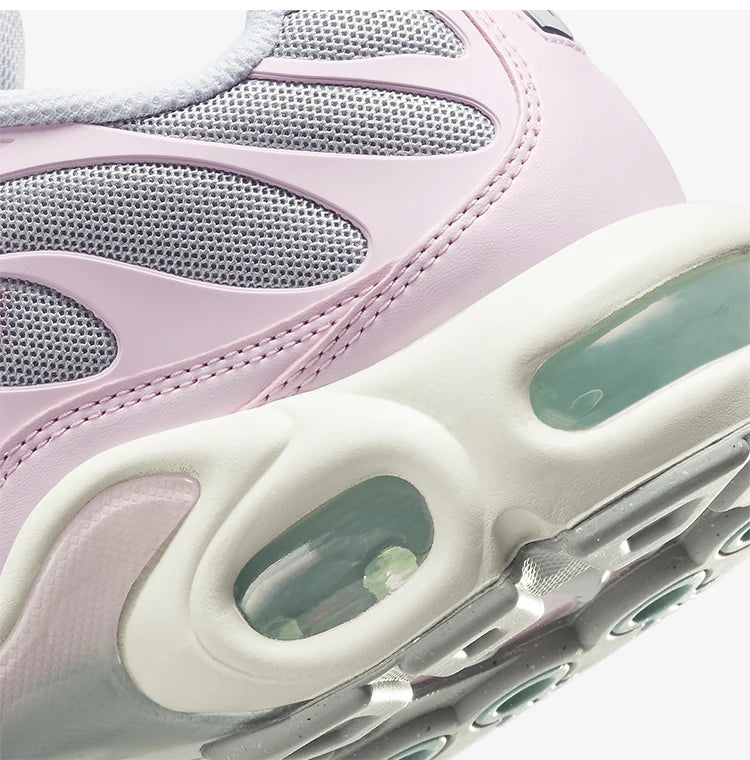 Nike uradni originalni ženski klasični športni čevlji Air Max Plus z dihanjem HM3692-061
