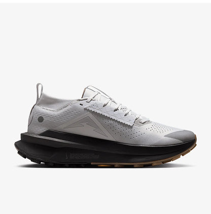 Nike originalni Zegama Trail 2 moški dihalni tekaški čevlji IB7669-001