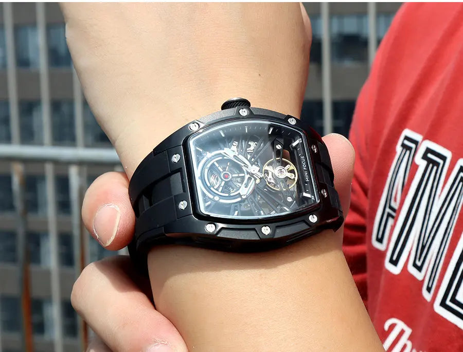 MINI FOCUS Orologio da polso da uomo fashion nero impermeabile, automatico meccanico, con lancette luminose, cinturino in silicone e quadrante tonneau