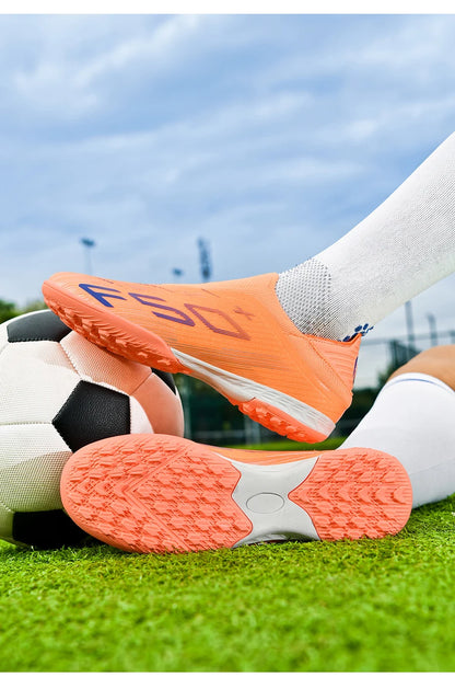 Nuove scarpe da calcio da uomo di alta qualità, tacchetti, scarpe da football, sneakers bestseller indoor per futsal, antiscivolo, da partita su erba, alte, outdoor