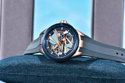 Ceas pentru bărbați PAGANI DESIGN – Model mecanic automat de lux, de tip „schelet” (cu mecanism expus), dotat cu un tourbillon, sticlă de safir cu tratament antireflex, rezistent la apă și luminescent.