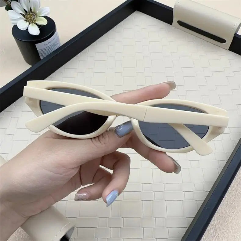 Minimalist Oval Cat-eye Glasses Women's Fashion Outdoor Folding Sunglasses Sun Shading UV Sunscreen Glasses Stylish Accessory