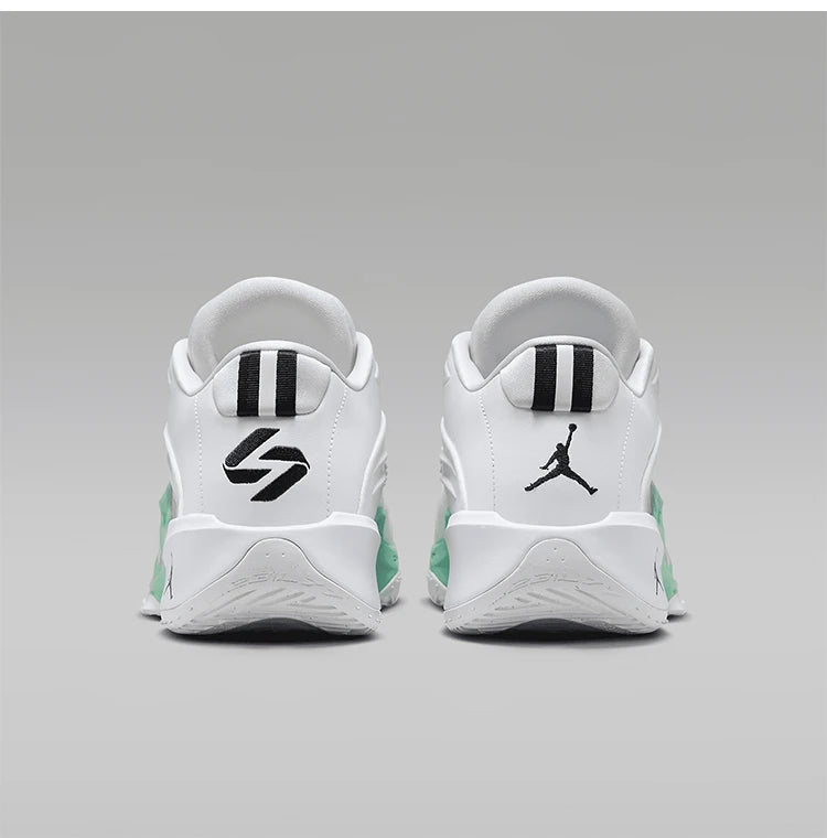 Nike originalne moške košarkarske copate JORDAN z oblazinjenim podplatom HQ5055-107