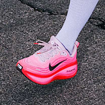 Nike Genuine Vomero Plus ženski mrežasti dihalni tekaški copati za tek po cesti HV8154-604